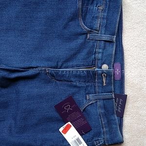 New NYDJ Straight Leg size 6.